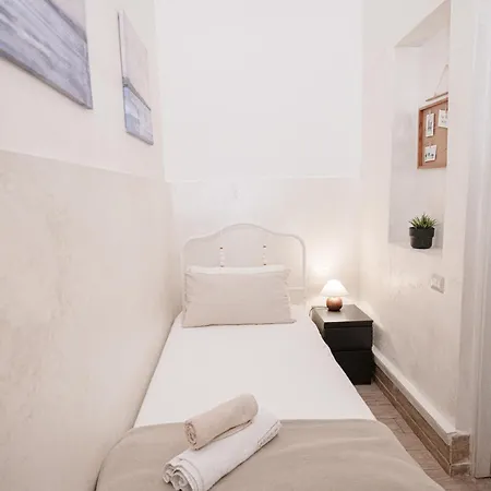 House 78 * Bari